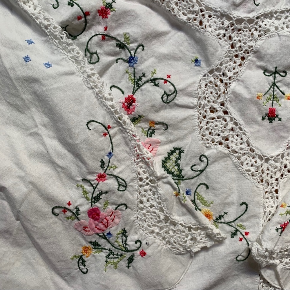 Beautiful off the shoulder blouse - Picture 9 of 10